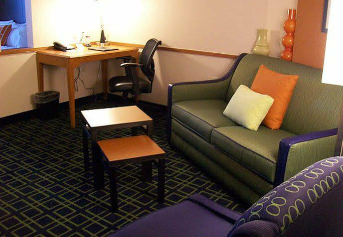 Fairfield Inn And Suites By Marriott Strasburg Shenandoah Valley Eksteriør bilde